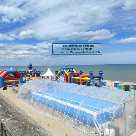 Cabourg, Appartement T2 Acces Direct Mer Экстерьер фото