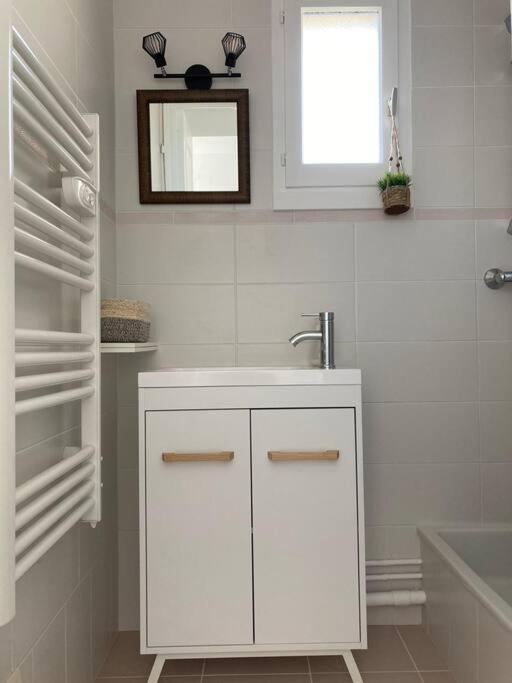 Cabourg, Appartement T2 Acces Direct Mer Экстерьер фото