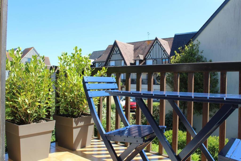 Cabourg, Appartement T2 Acces Direct Mer Экстерьер фото